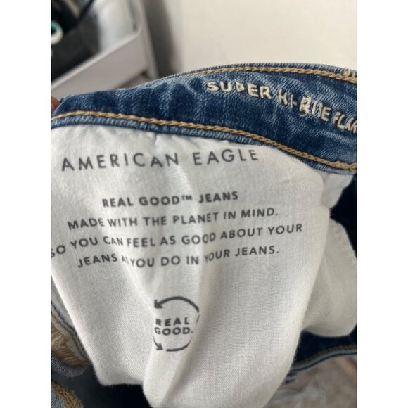 American Eagle Super High rise Flare raw hem distressed jeans sz 18S - Picture 11 of 11